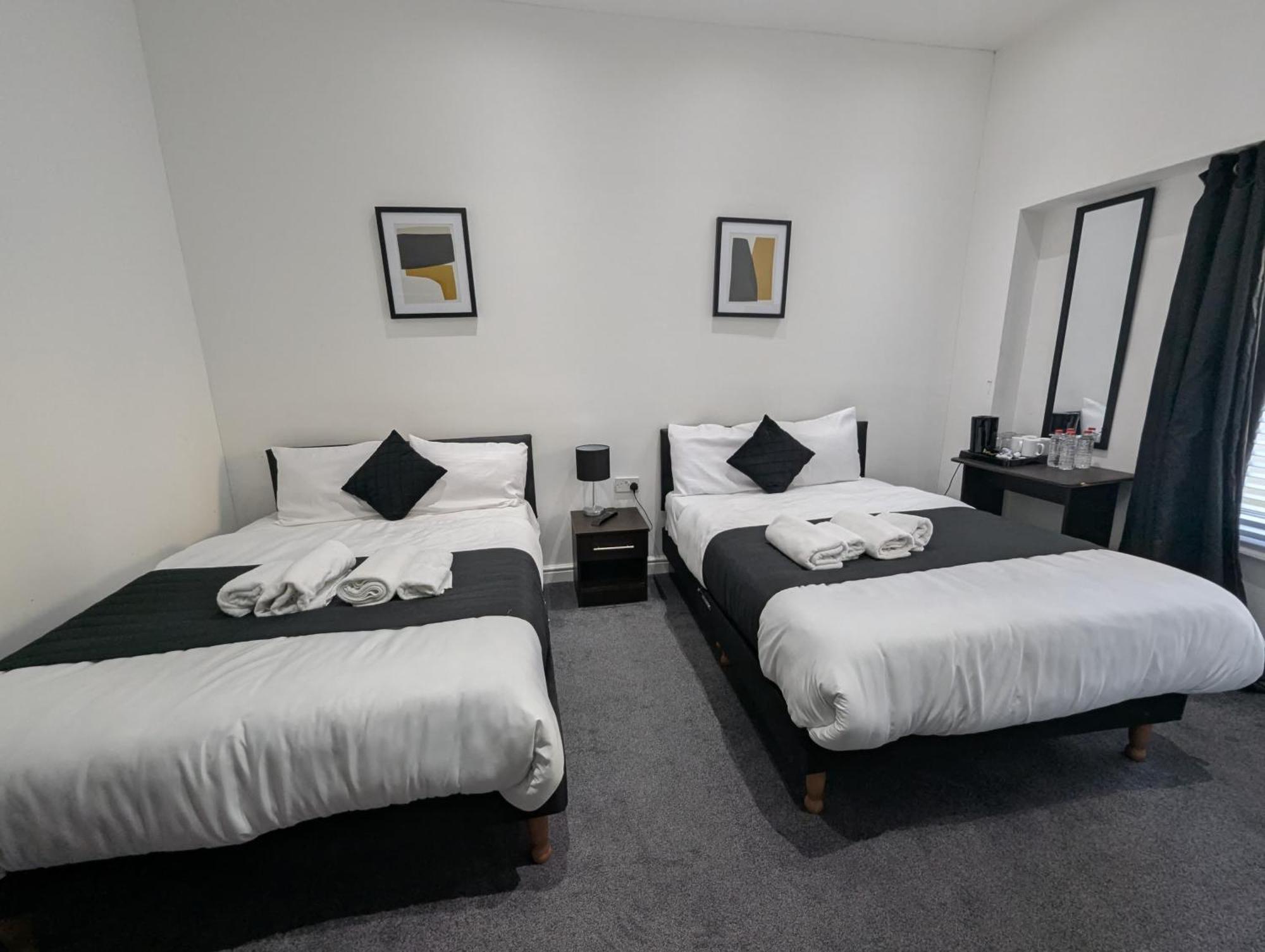 Oyo Firs Lodge London Heathrow Hounslow Exteriér fotografie