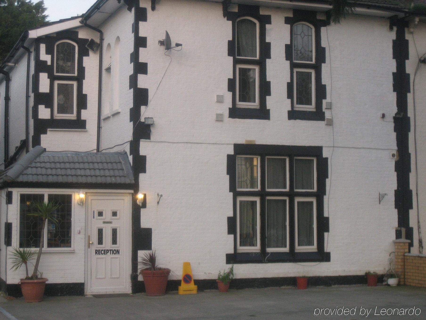 Oyo Firs Lodge London Heathrow Hounslow Exteriér fotografie